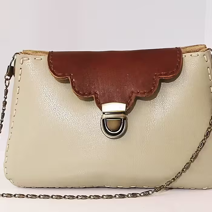 کیف چرم بزی دستدوز دخترانه مجلسی کد002 ابعاد 12*18سفارشی
