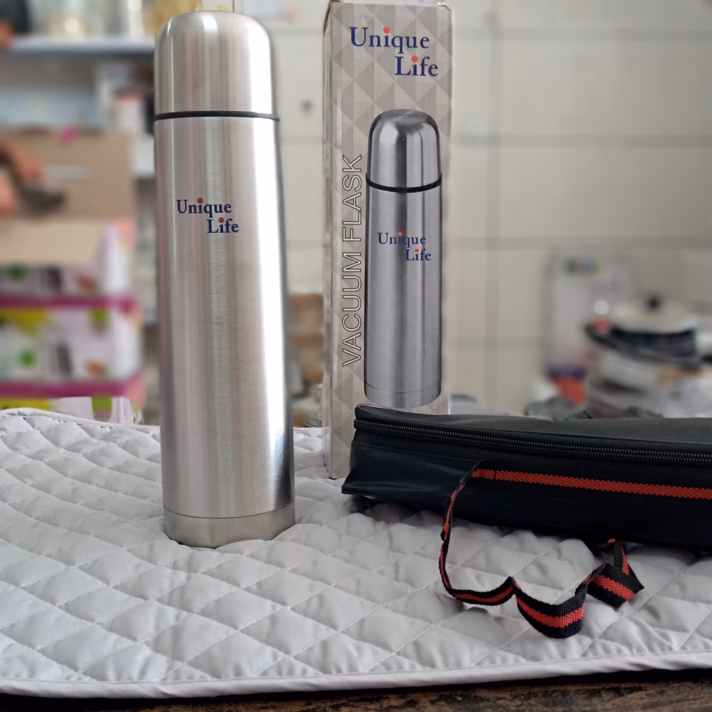 فلاسک استیل یونیک لایف ( یک لیتری )با کیف حمل همراه فلاکس چایی و آب فلاسک قلمی 