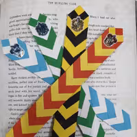 نشان کتاب طرح گروه بندی های هاگوارتز از مجموعه هری پاتر