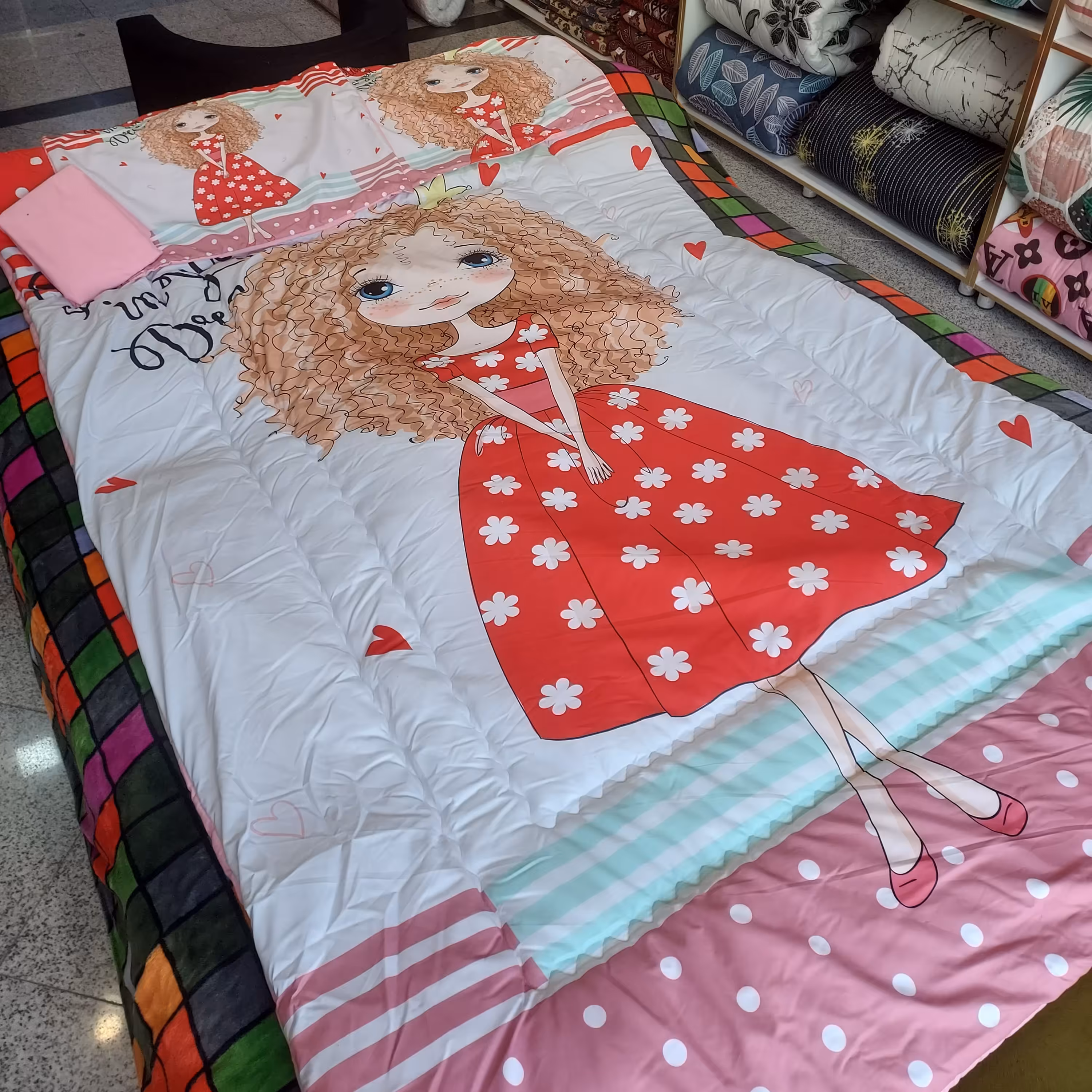 روتختی یکنفره دو رویه با پارچه پنلی میکرو دو رویه 4تکه شامل لحاف وکاورکشدارودو عددروبالشتی