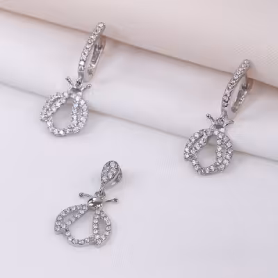 نیمست نقره مدل کفشدوزک طرح و قالب طلا کد 1644