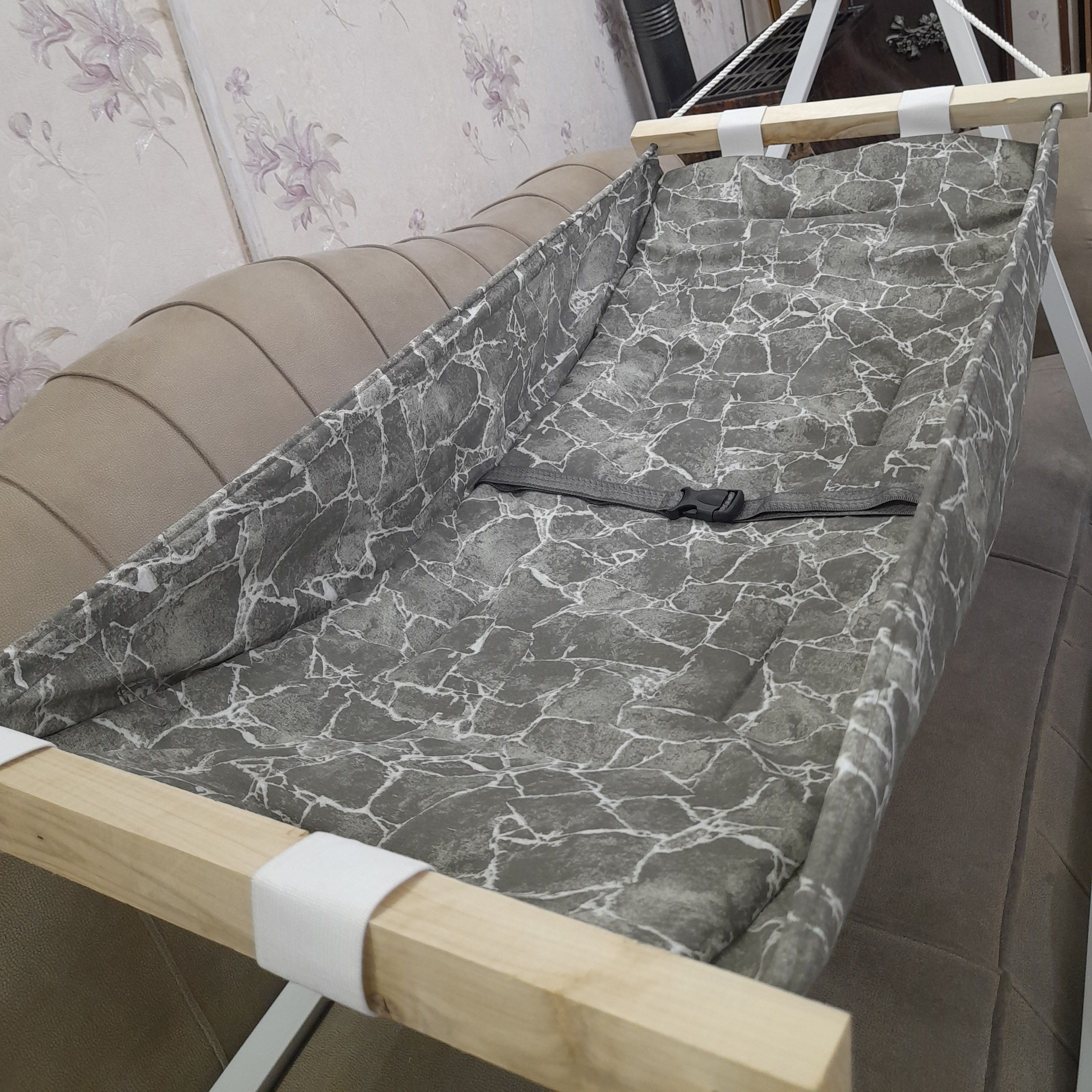 گهواره بانوج ننو مناسب کولیک و رفلاکس نوزاد سیسمونی ابعاد 100در50 تنوع طرح و رنگ بالا با ضمانت کیفیت و قیمت