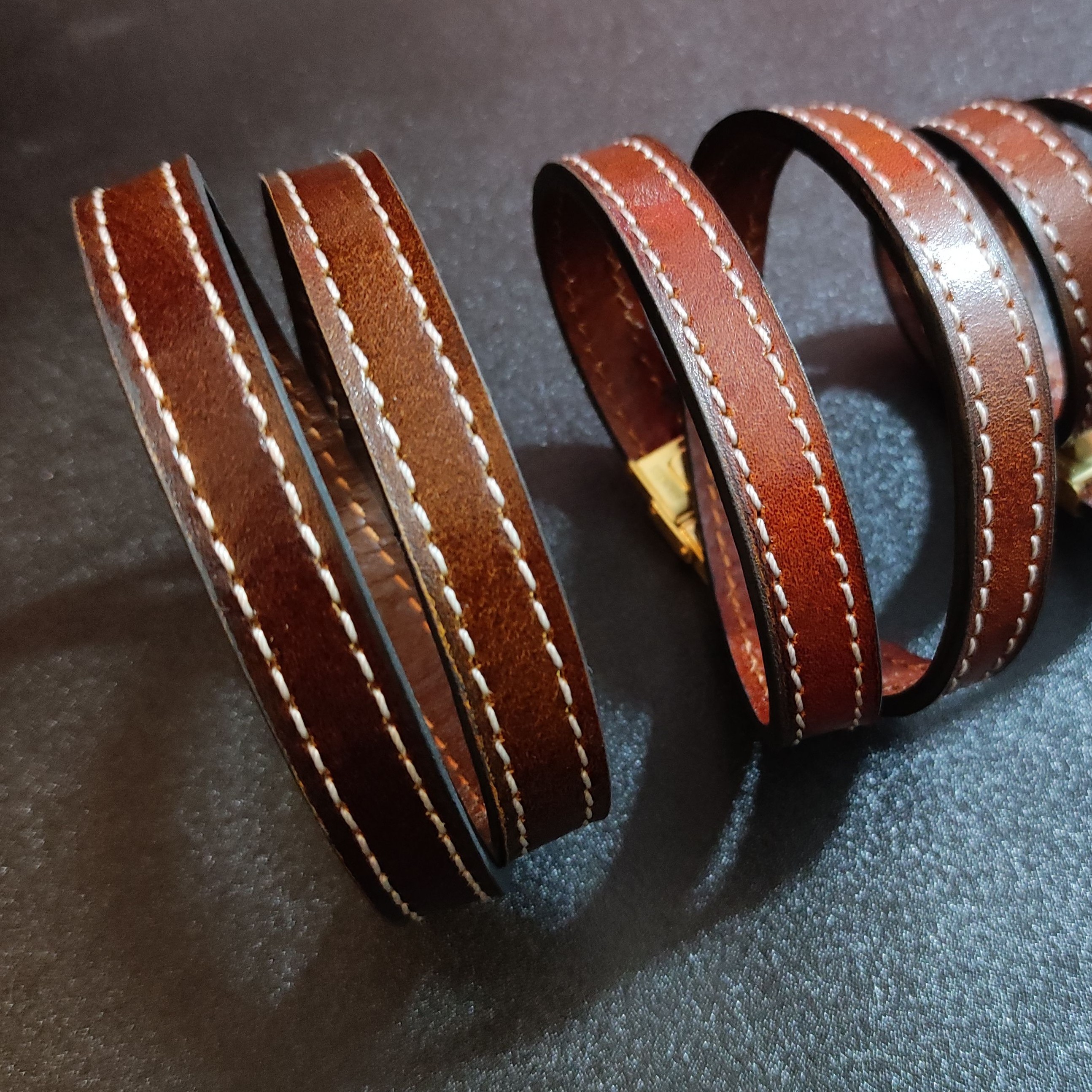 دستبند اسپورت چرم طبیعی