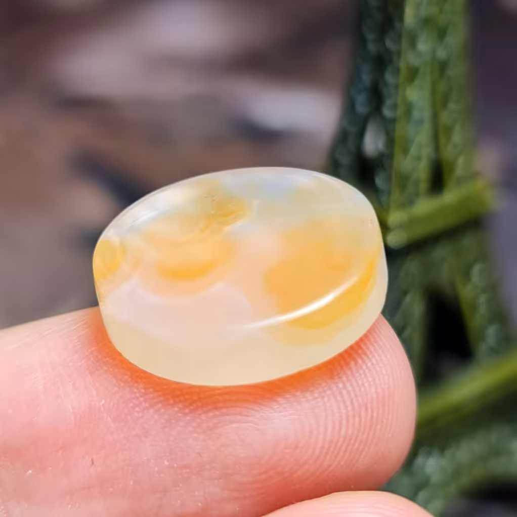 نگین فوق العاده زیبای سنگ صد درصد طبیعی عقیق بسیار خاص اصل خراسانی
کد 26364
