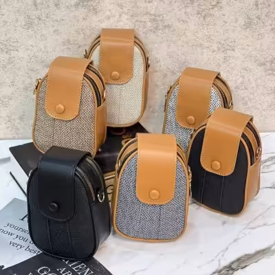 کیف پاسپورتی ایستاده