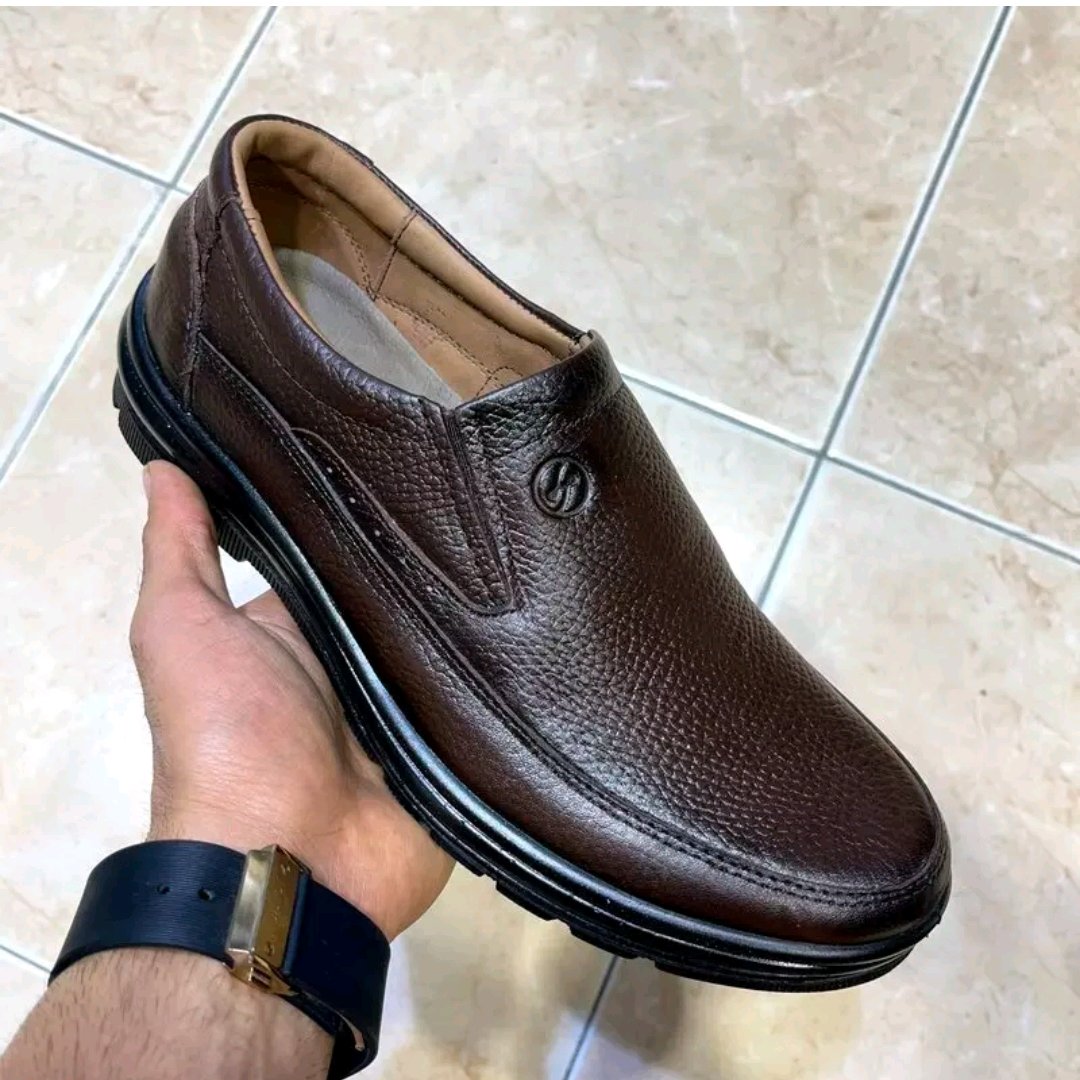 کفش تمام چرم تبریز مردانه.مارک شیکا(ارسال رایگان) زیره پیو آستر.رویه و کفی چرم در سه رنگ. سایز 40تا45