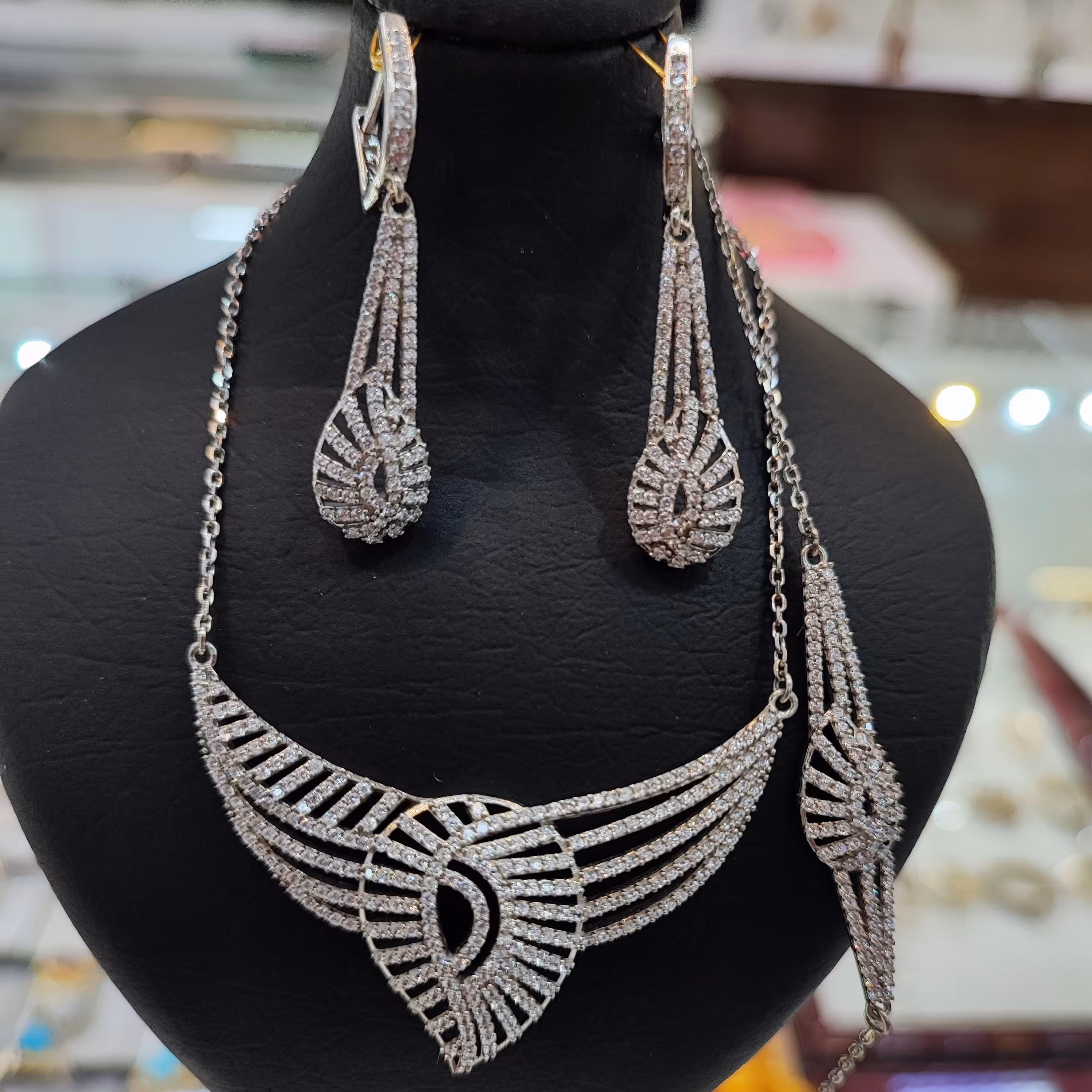 نیم ست نقره زنانه کد 011 بازرگانی لطفی