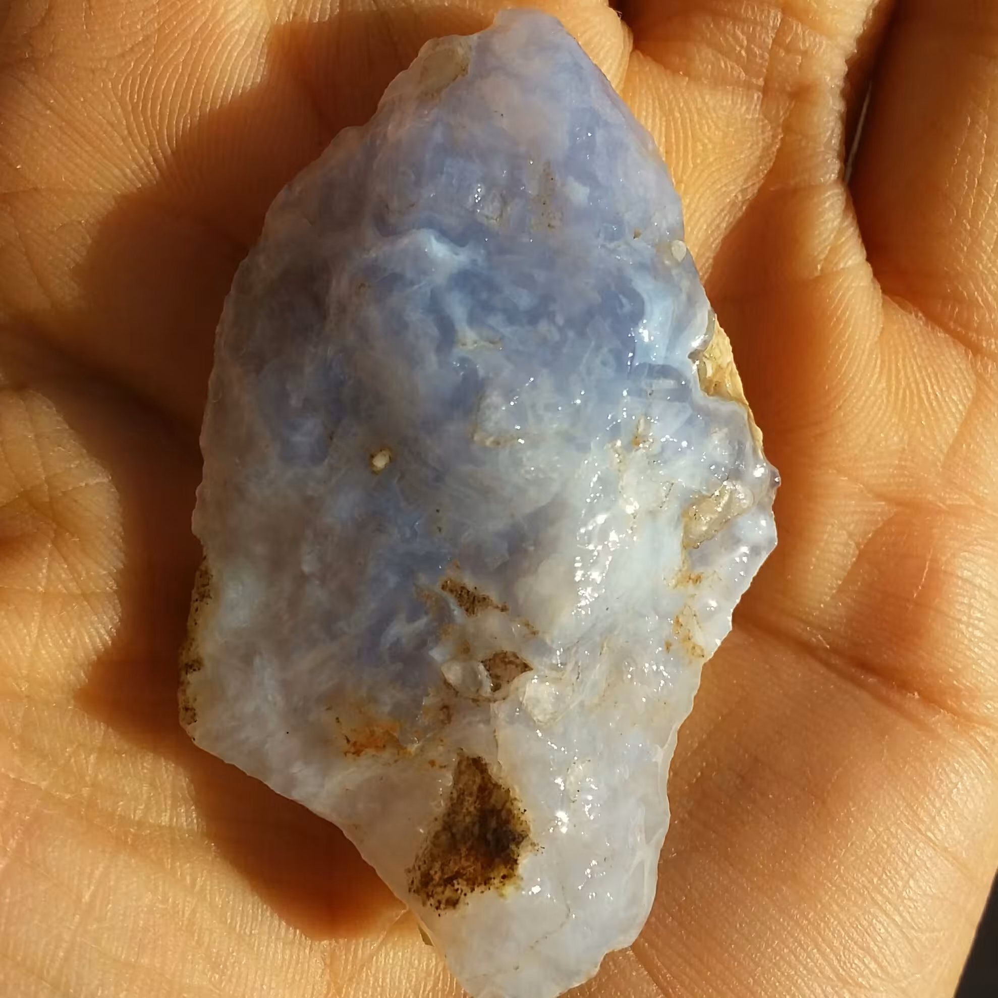 سنگ راف عقیق آبی محشرر 
100درصد طبیعی
شاهکار خلقت
تکرار نشدنی