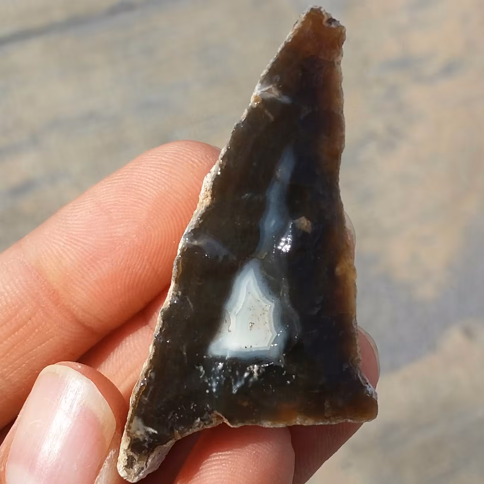 سنگ راف عقیق خرمایی بهمراه سلیمانی 3بعدی  کلکسیونی شاهکار خلقت 100 در 100 طبیعی
بی نظییییر
کد 8430