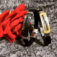 دستبند ورساچه طلایی و مشکی