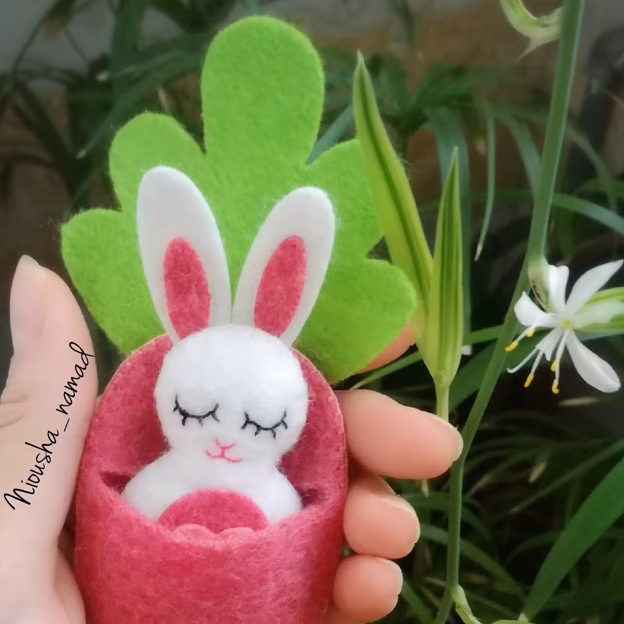 گیفت خرگوش نمدی (دست دوز)