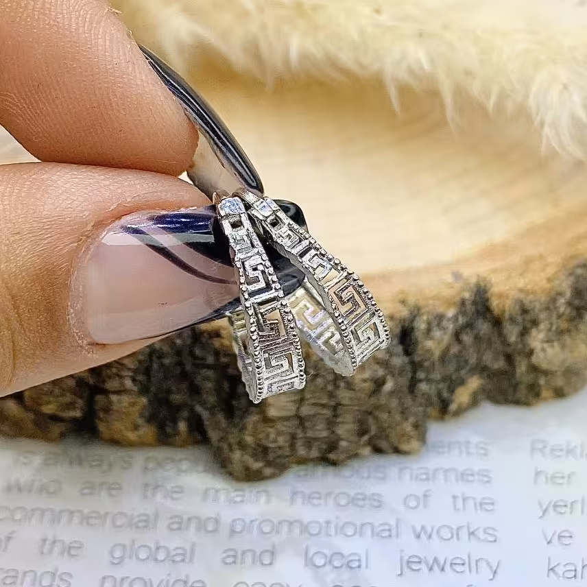 گوشواره حلقه طرح ورساج