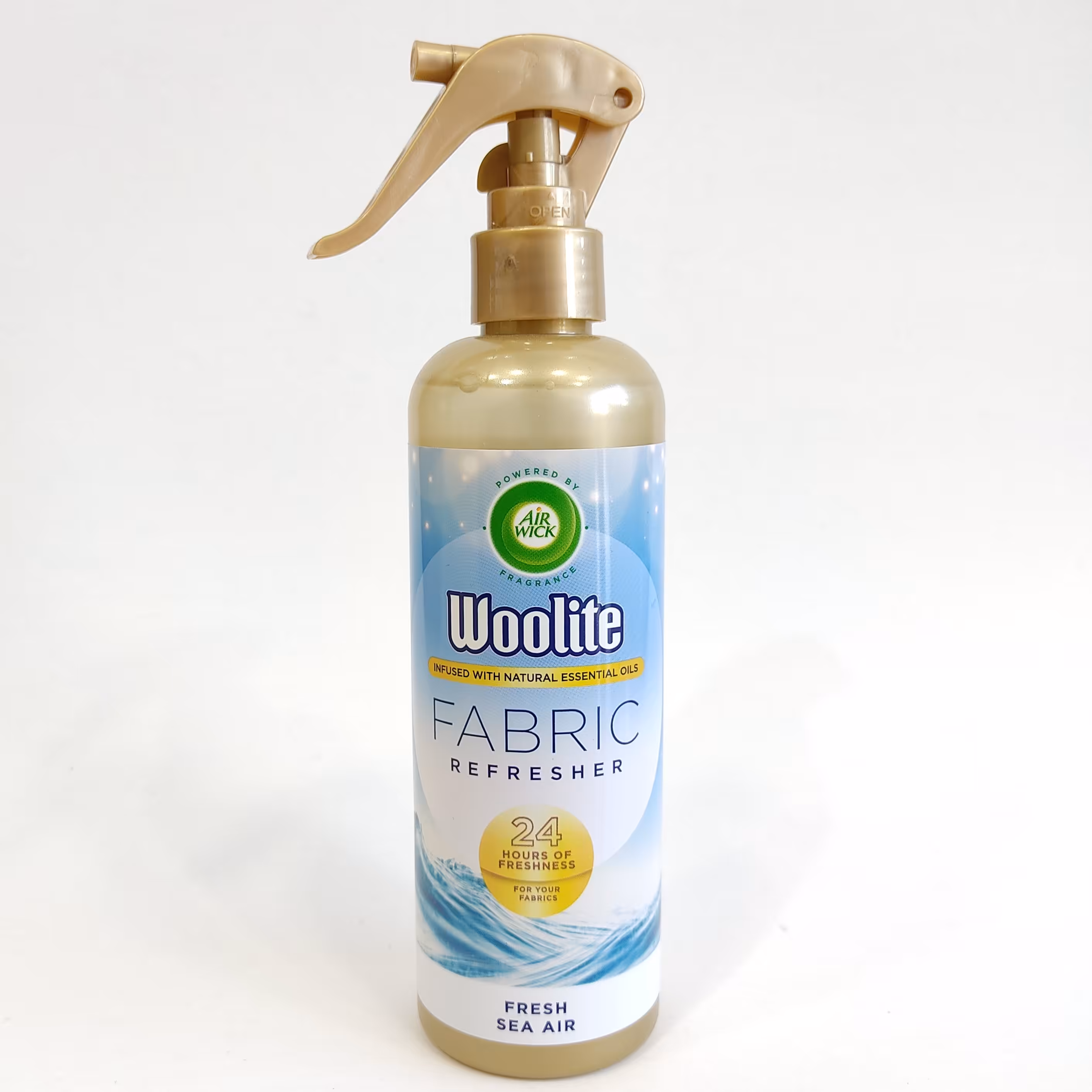 خوشبو کننده هوا و اشیا ایرویک با رایحه هوای تازه دریا مدل Air Wick Woolite