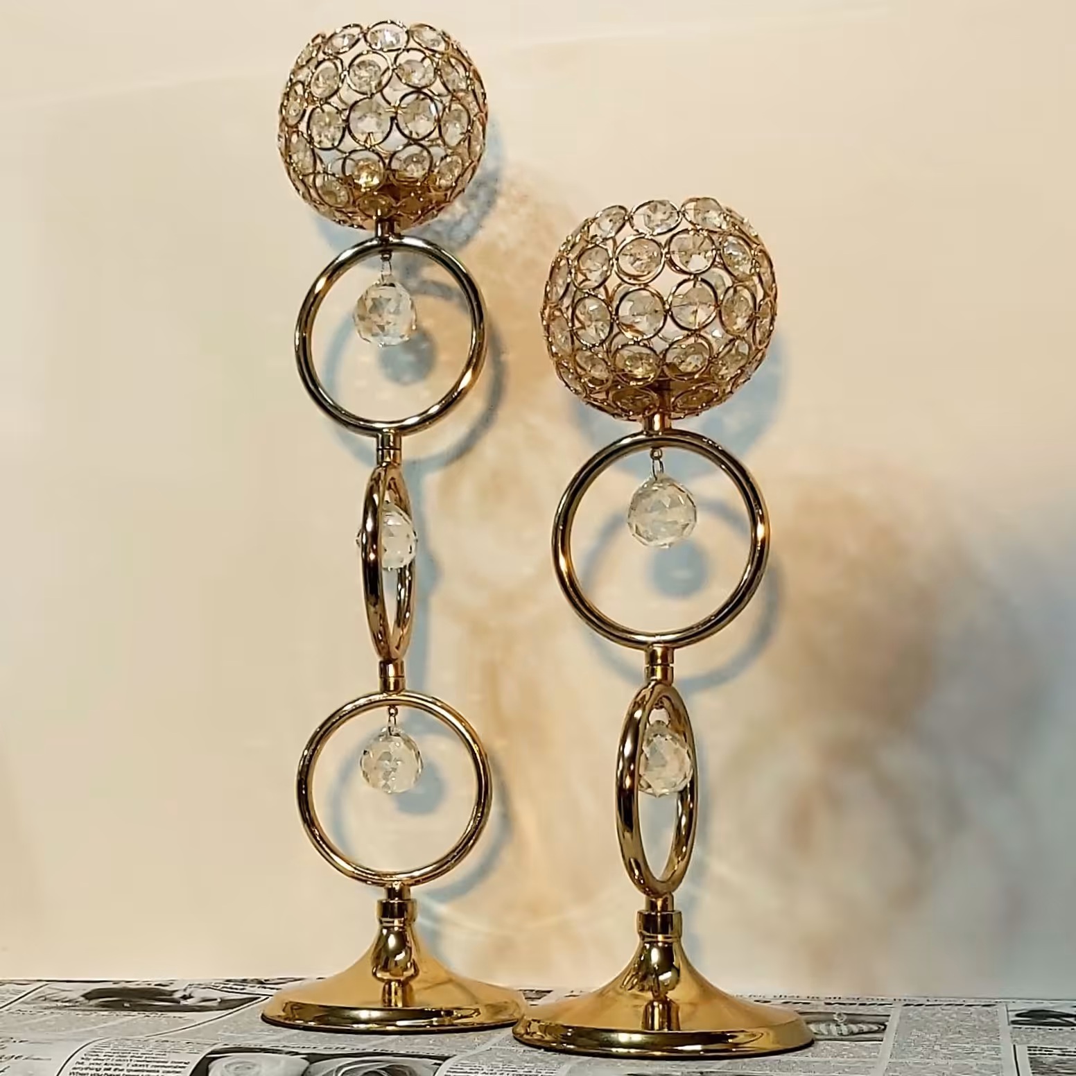 شمعدان خارجی  دو سایز کد 656 طرح  نگبن دار  طلایی عالیجناب 