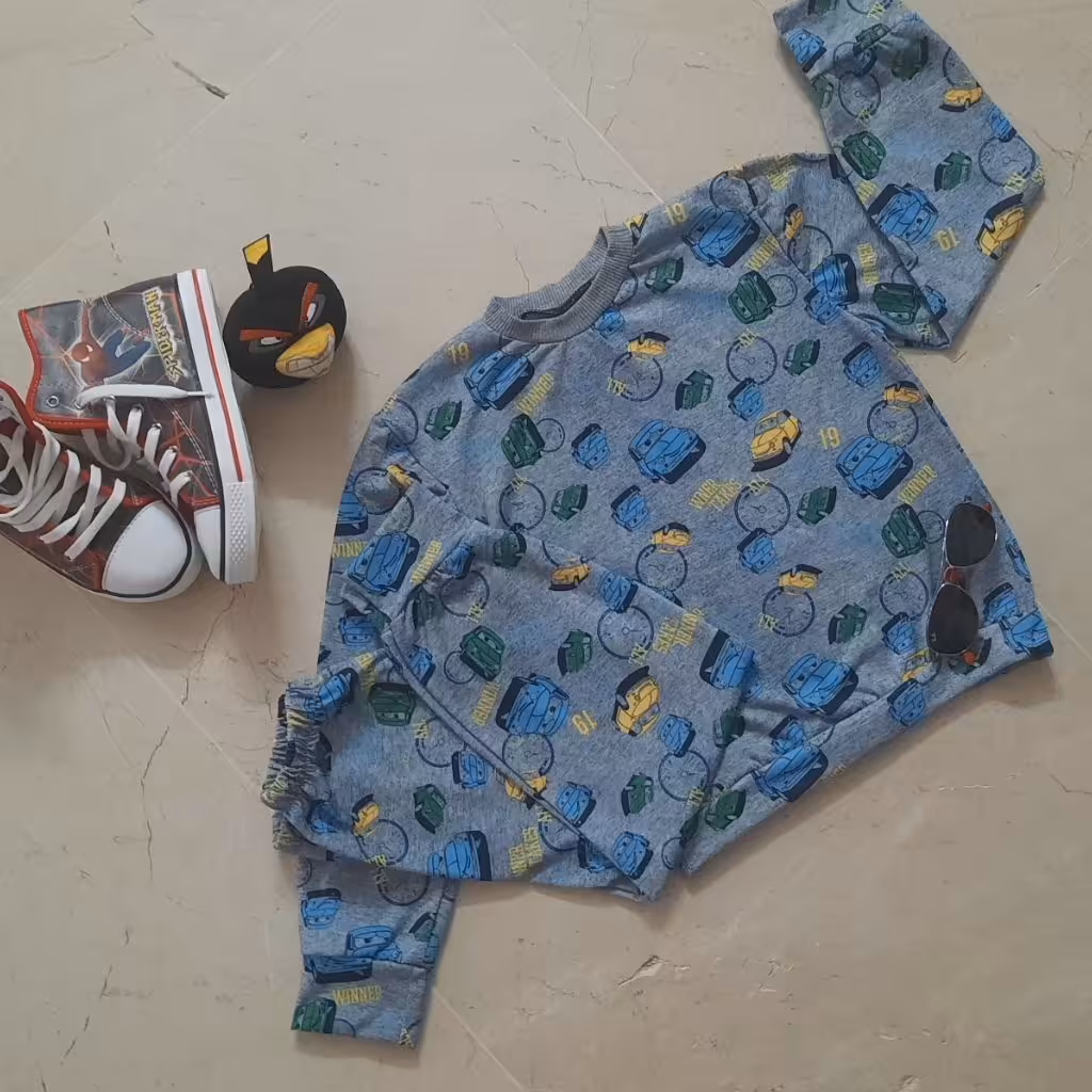 ست بلوز و شلوار پسرانه طرح شاد ماشینی خنک و لطیف مناسب تابستان جنس نخی تریکو 