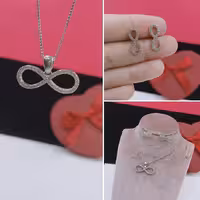 نیمست دخترانه نقره بینهایت فوق العاده شیک و جدید پر از نگین های اتمی محکم،ظریف