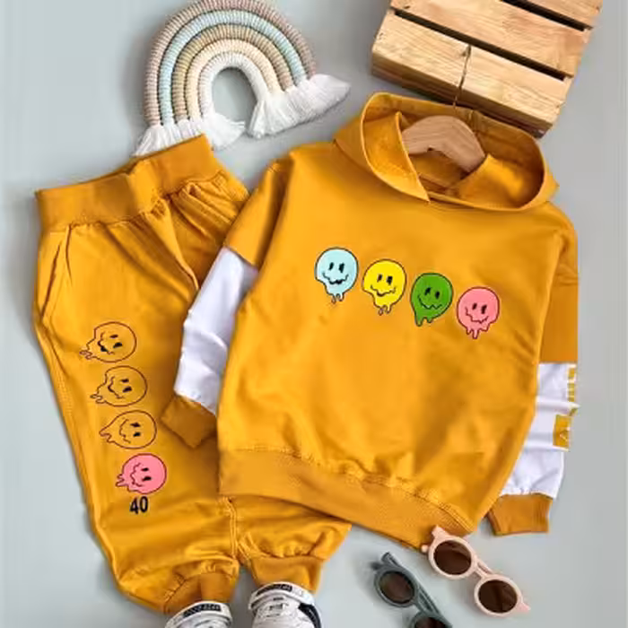 هودی و شلوار استیکر