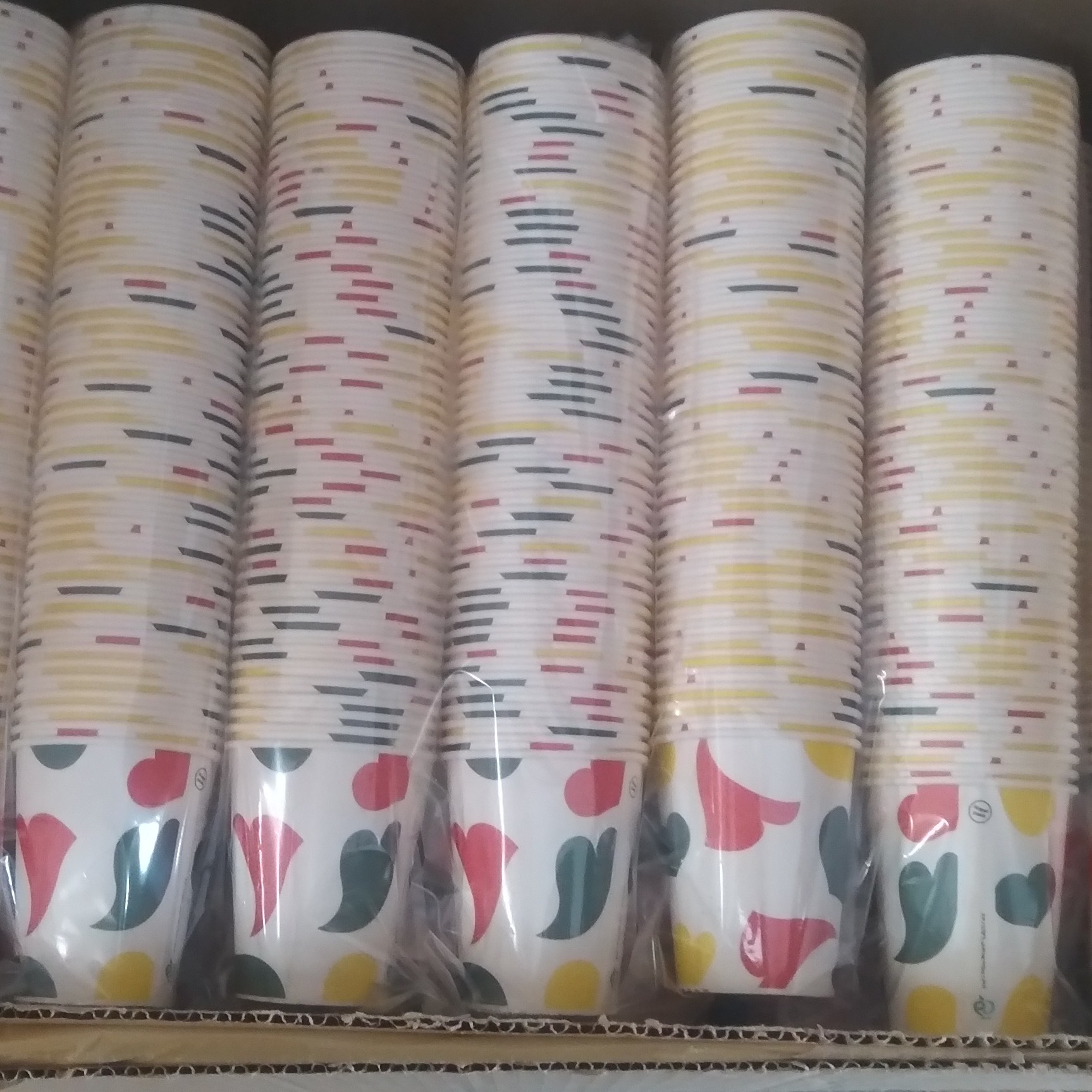  تولیدی لیوان کاغذی 220 در 5 بسته ی 50 عددی 