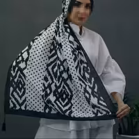 شال نخی اسلپ چاپی سفید مشکی (کد 02) ارسال رایگان