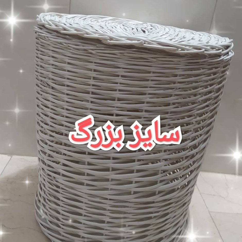 سبد حصیری رنگ شده