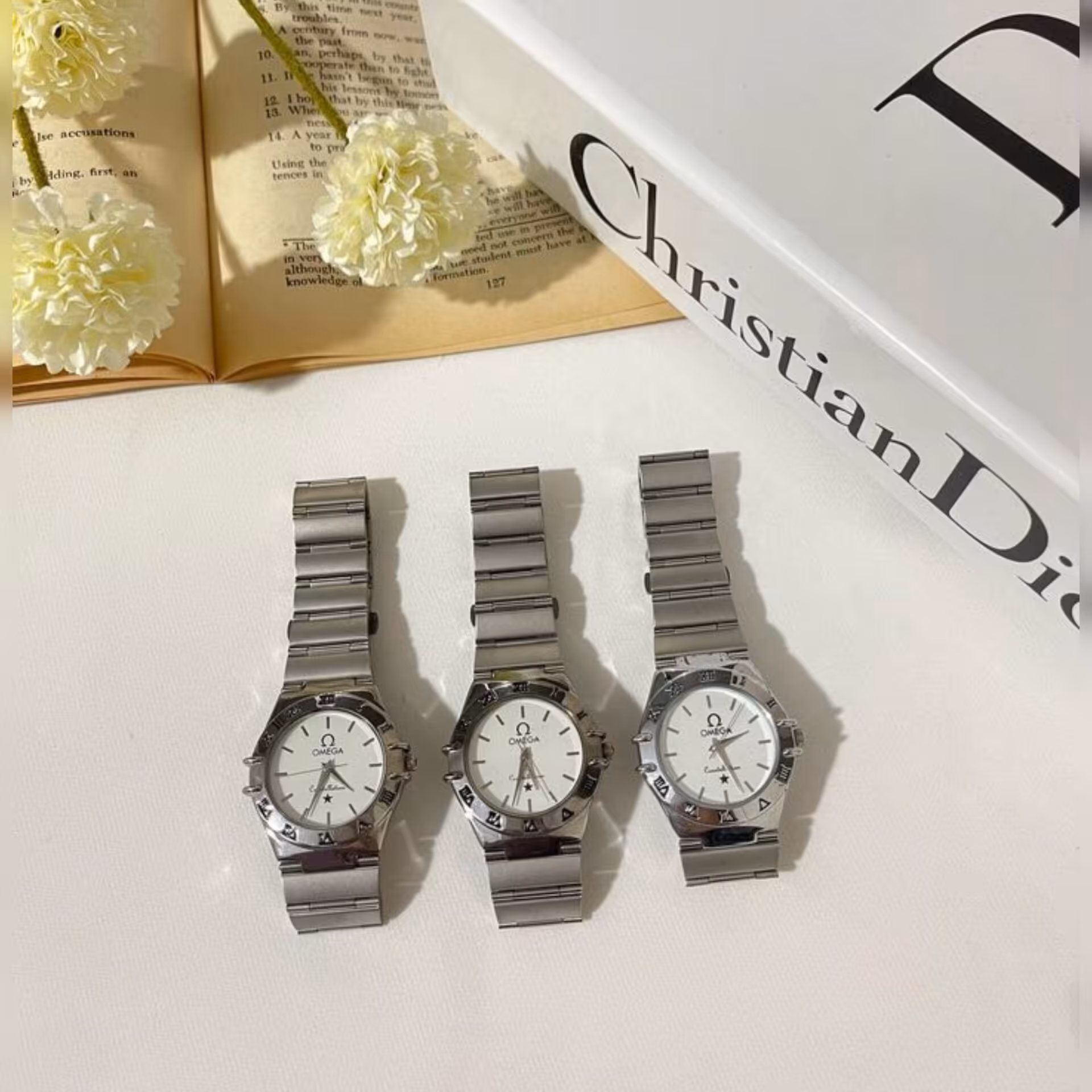 ساعت طرح امگا