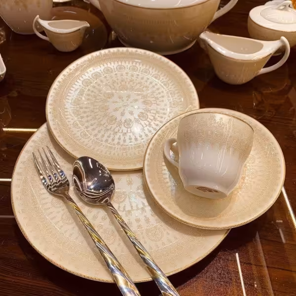 چینی توس برند الیزابت قالب تورینو طرح بیتوریا