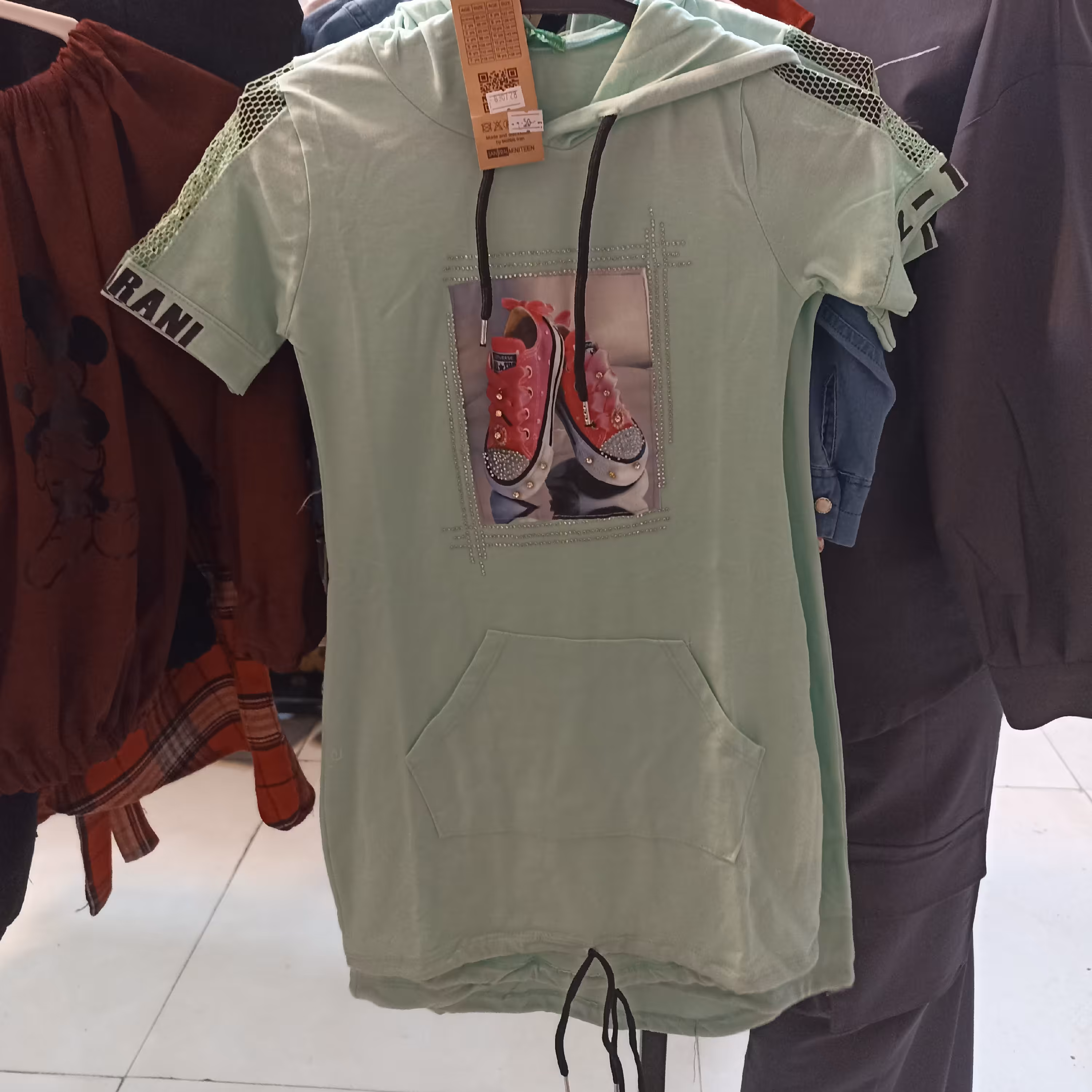 تیشرت هودی کلاهدار بلند دخترانه بچگانه جنس نخ پنبه لطیف و باکیفیت سایز 50 و 55