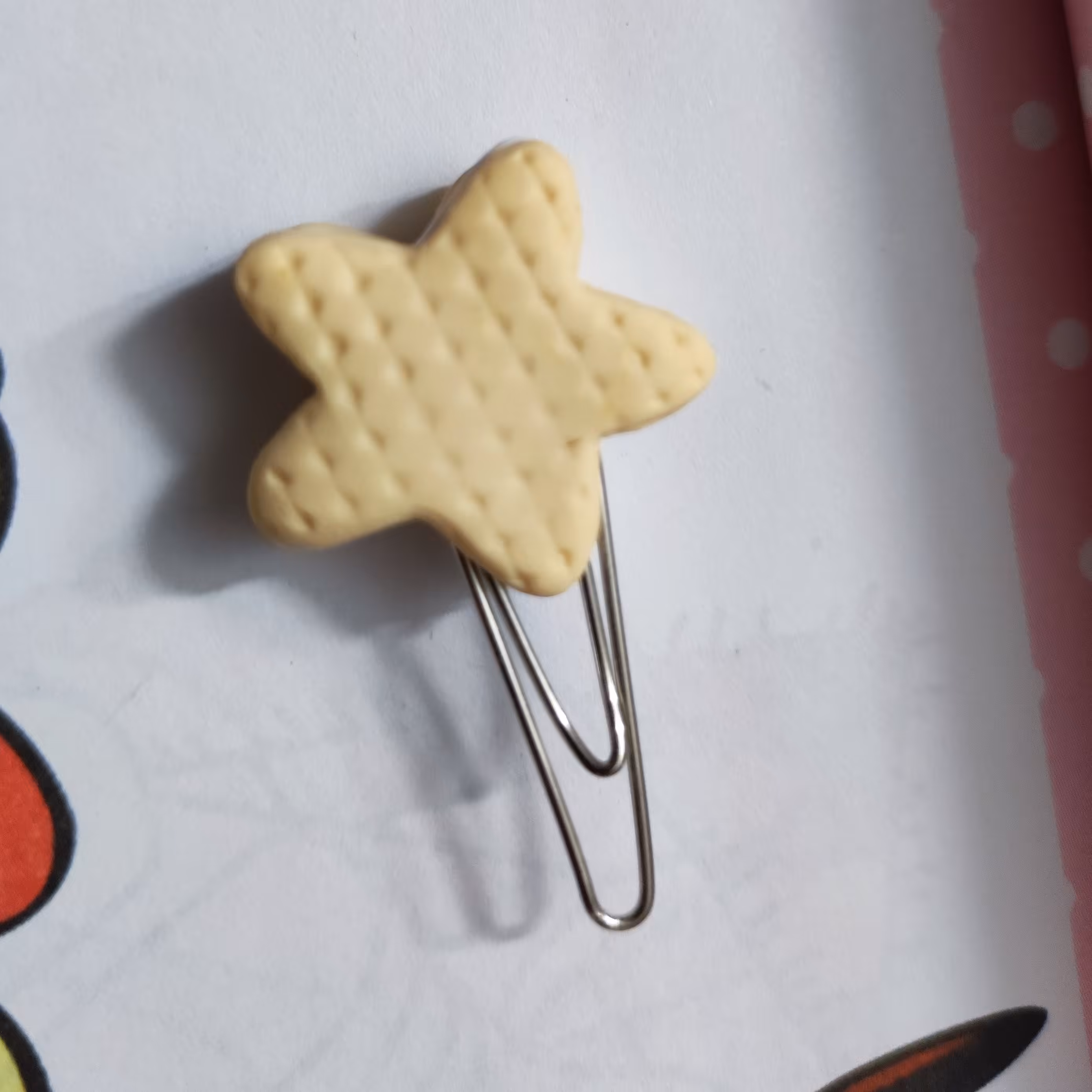 بوک مارک خمیری  بیسکوییت