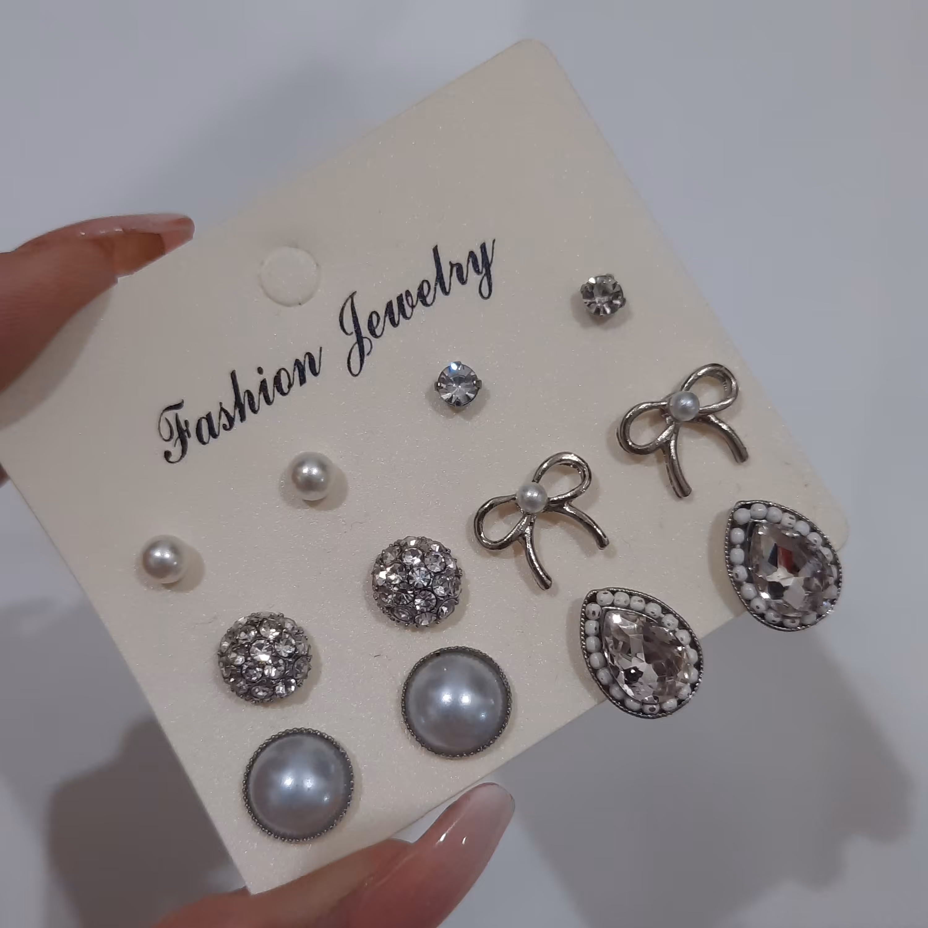 پک گوشواره میخی