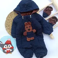 کاپشن سر همی خرس تدی خالدار با کیفیت عالی جنس پنبه اعلا داخل کار کاملا خزدار و نرم گرم مناسب فصل پاییز و زمستان