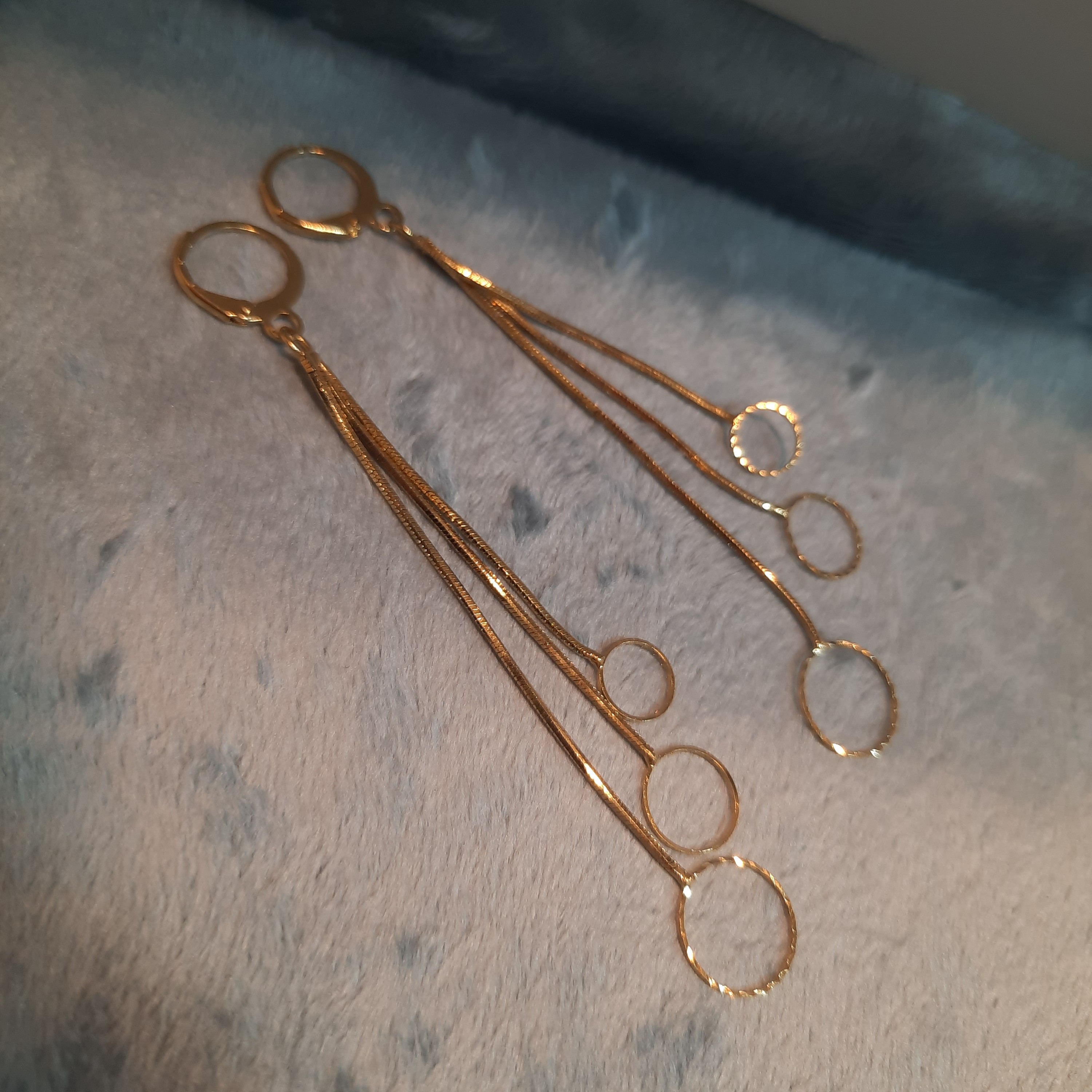 گوشواره زنانه اویز مدل دایره برند jewelry رنگ ثابت