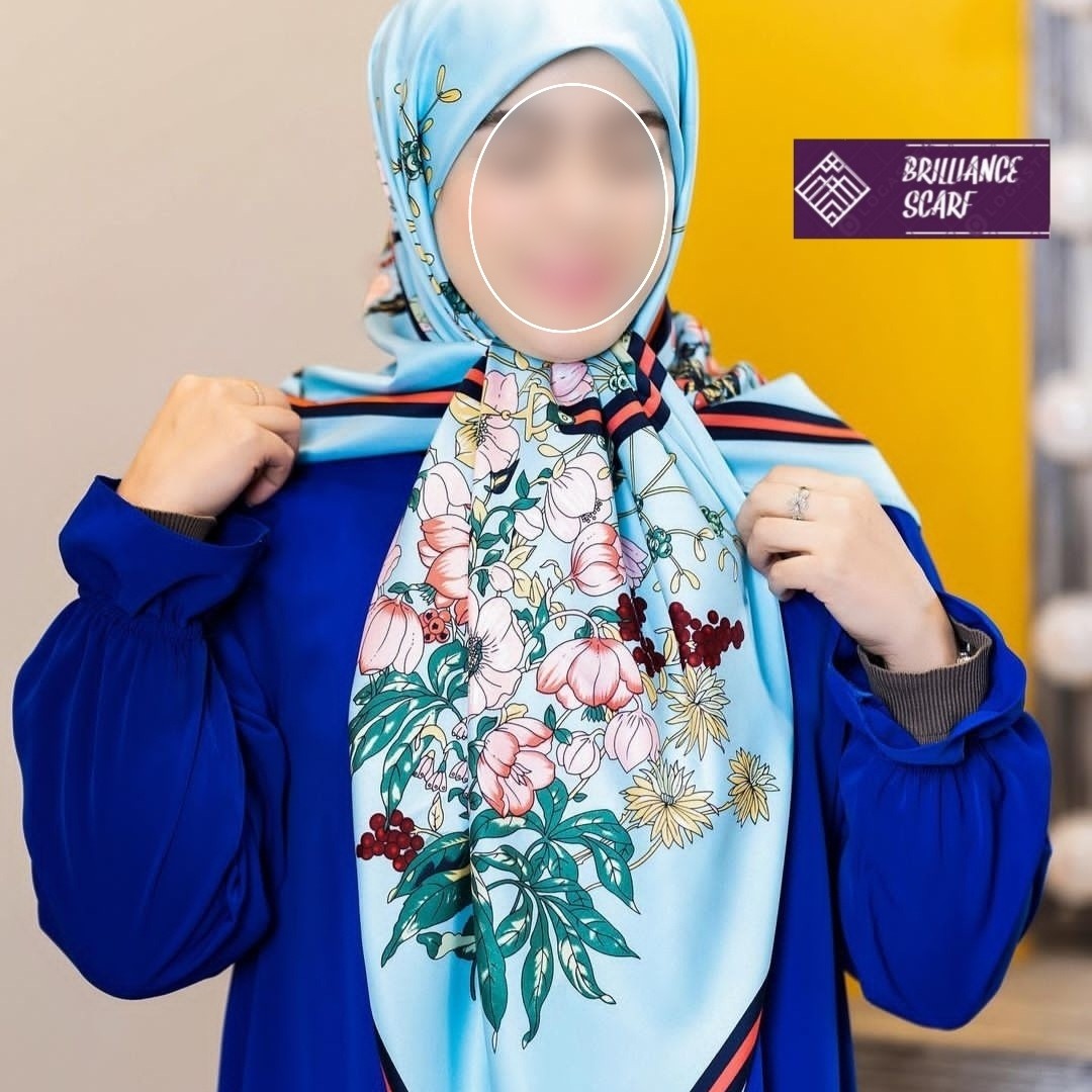روسری مجلسی ابریشم توییل آبی آسمانی گلدار