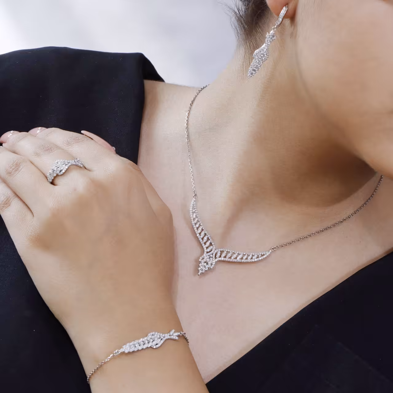 سرویس زنجیری میکرو جواهری نقره عیار 925 آبکاری طلا و رنگ ثابت و ضد حساسیت