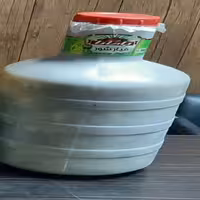 خیار شور  دبه  ای ( خیار ترد )                                          وزن خالص ( 8 کیلویی)