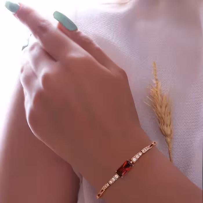 دستبند کد11652 برند ژوپینگ  xuping.نگین اتمی.آبکاری طلا.رنگ ثابت.ضدحساسیت