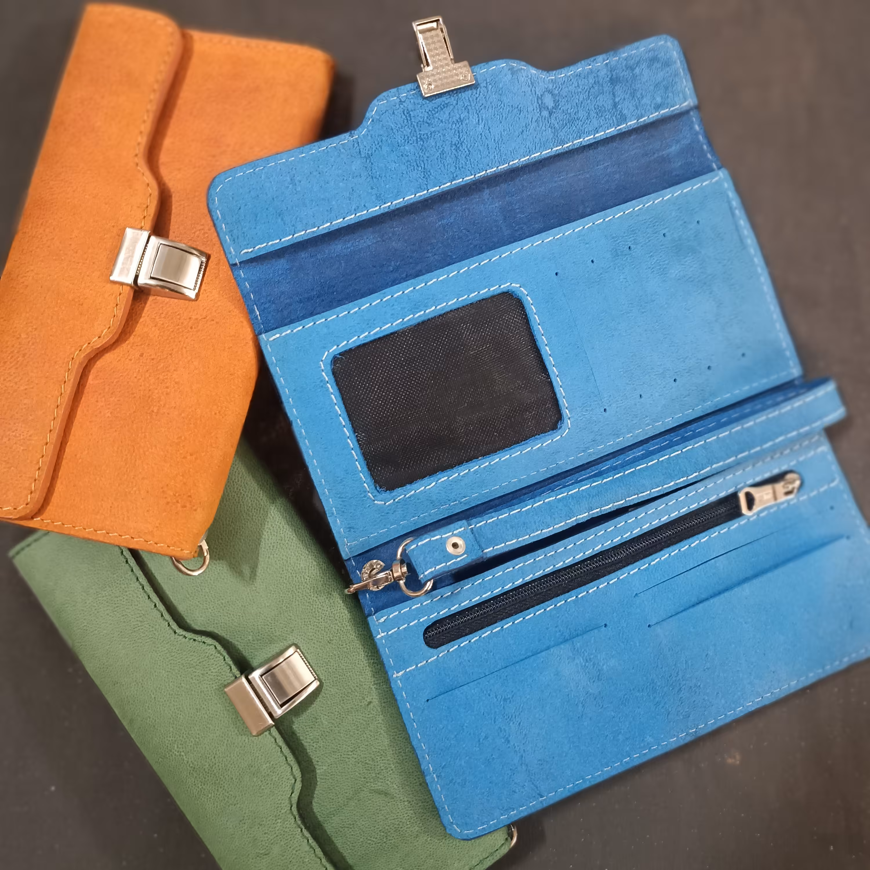 کیف پول با قفل ناخنی