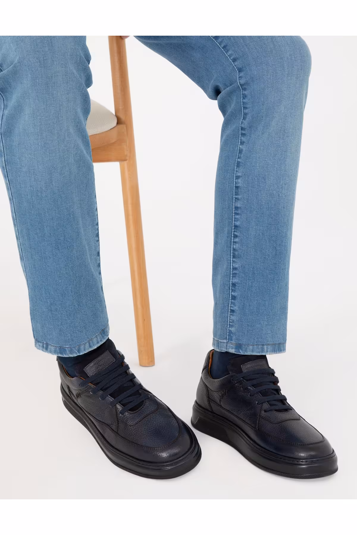 کفش های کژوال آبی مردانه 100 ٪ چرمی روزمره Pierre Cardin