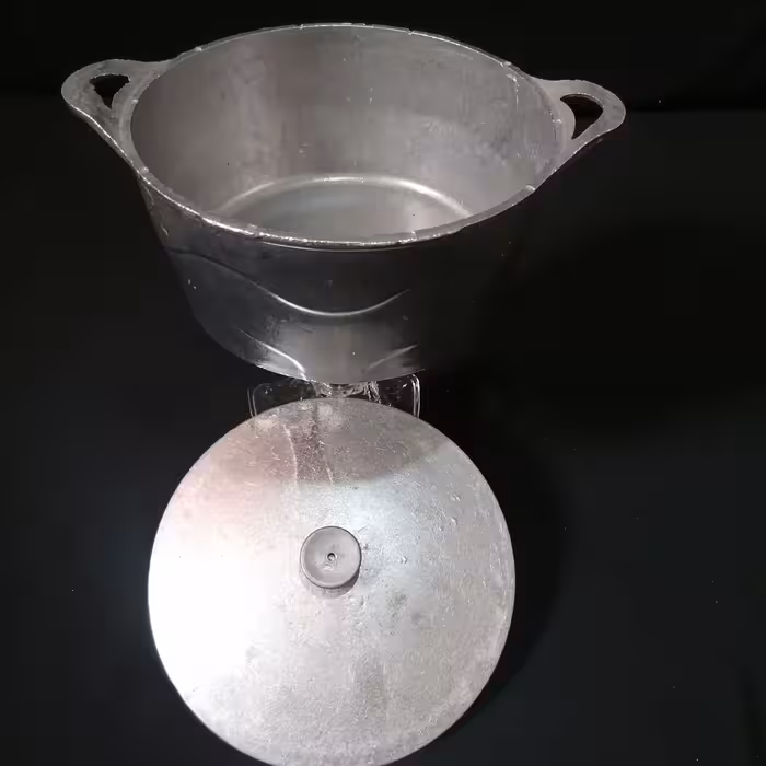 قابلمه طرح دار چدنی سایز25 باخریدازمحصولات چدن سفید روسی سلامتی خود وفرزندانتان را تضمین کنید