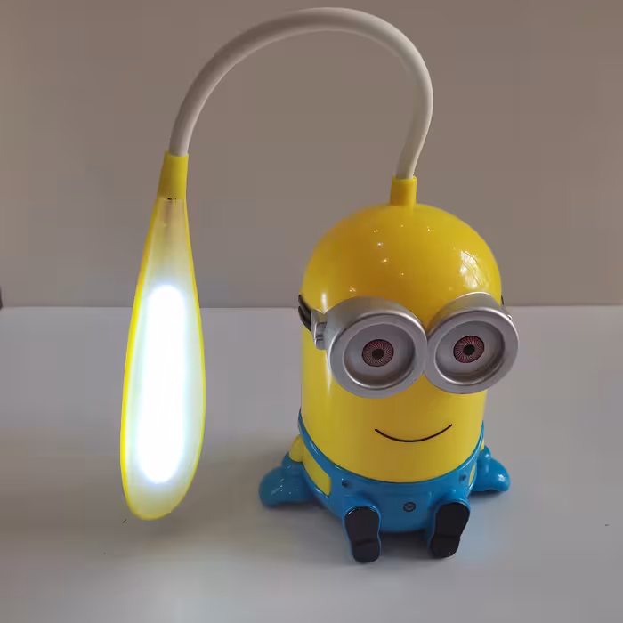 چراغ مطالعه طرح مینیون جعبه دار کیفیت خوب 