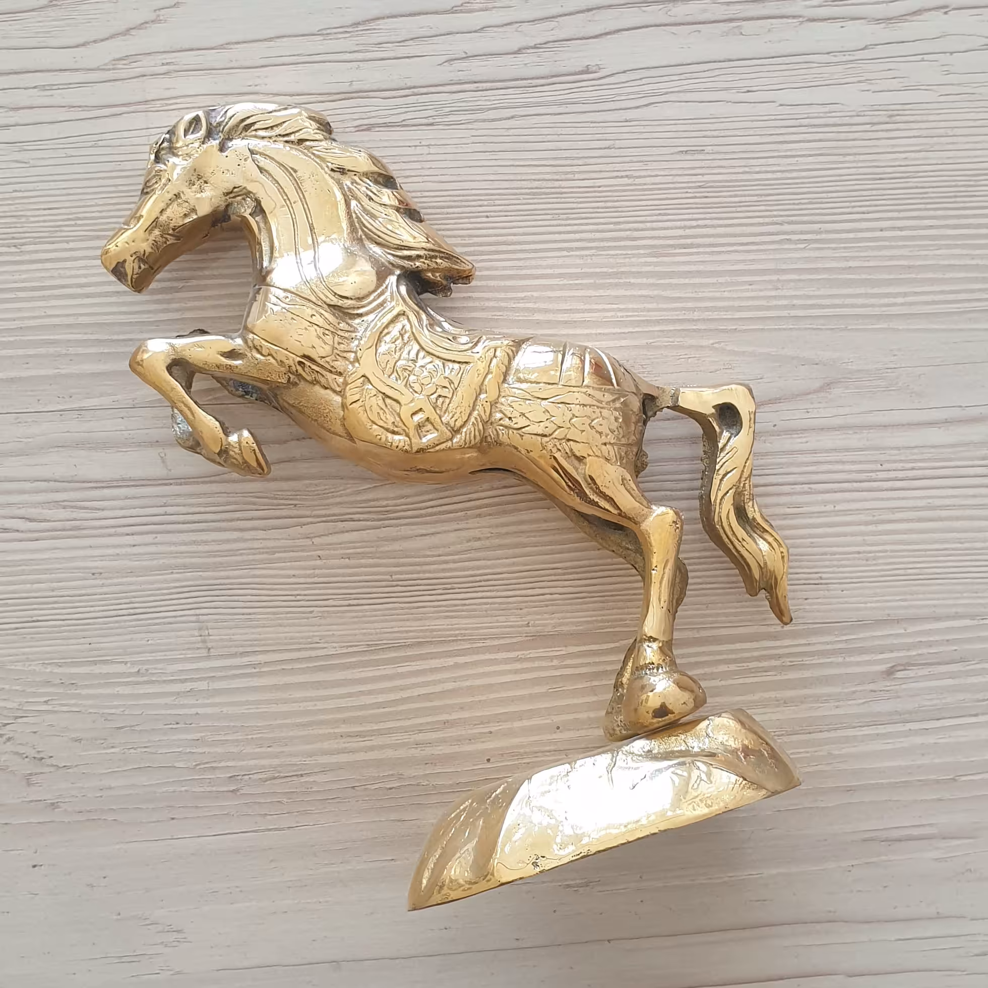 اسب برنزی کوچک