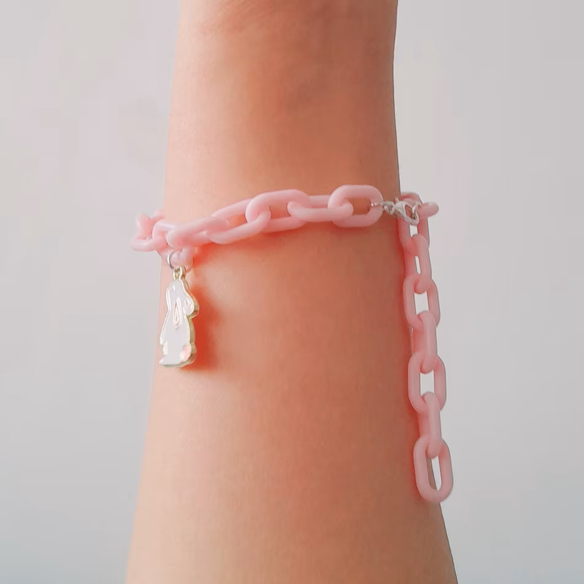 دستبند زنجیری صورتی پلاک خرگوشی