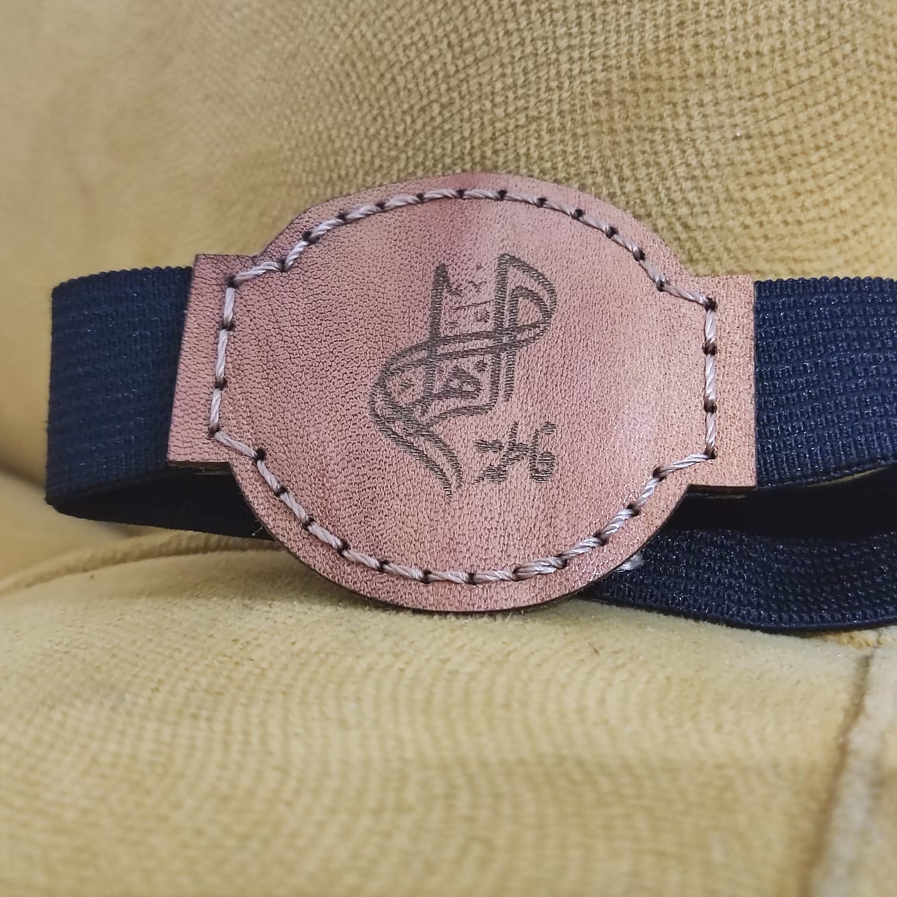 بازوبند چرمی با نوشته فاطمه الزهرا