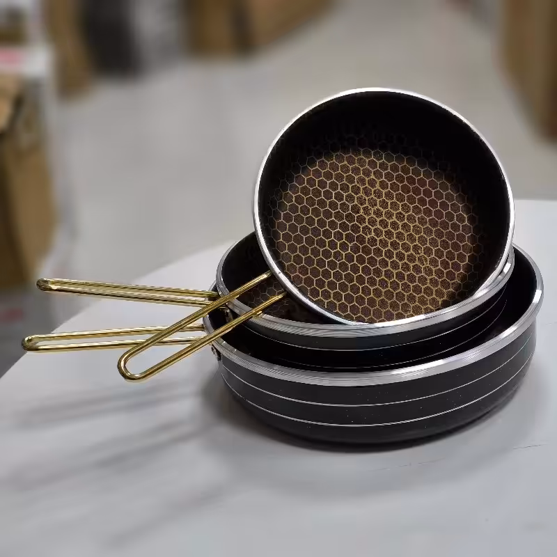 سرویس3تابه ماهیتابه تکدسته گرانیت سرویس تابه سه تابه لب چدن،سه تابه تکدسته گرانیت لب چدن مارک اسبیکو