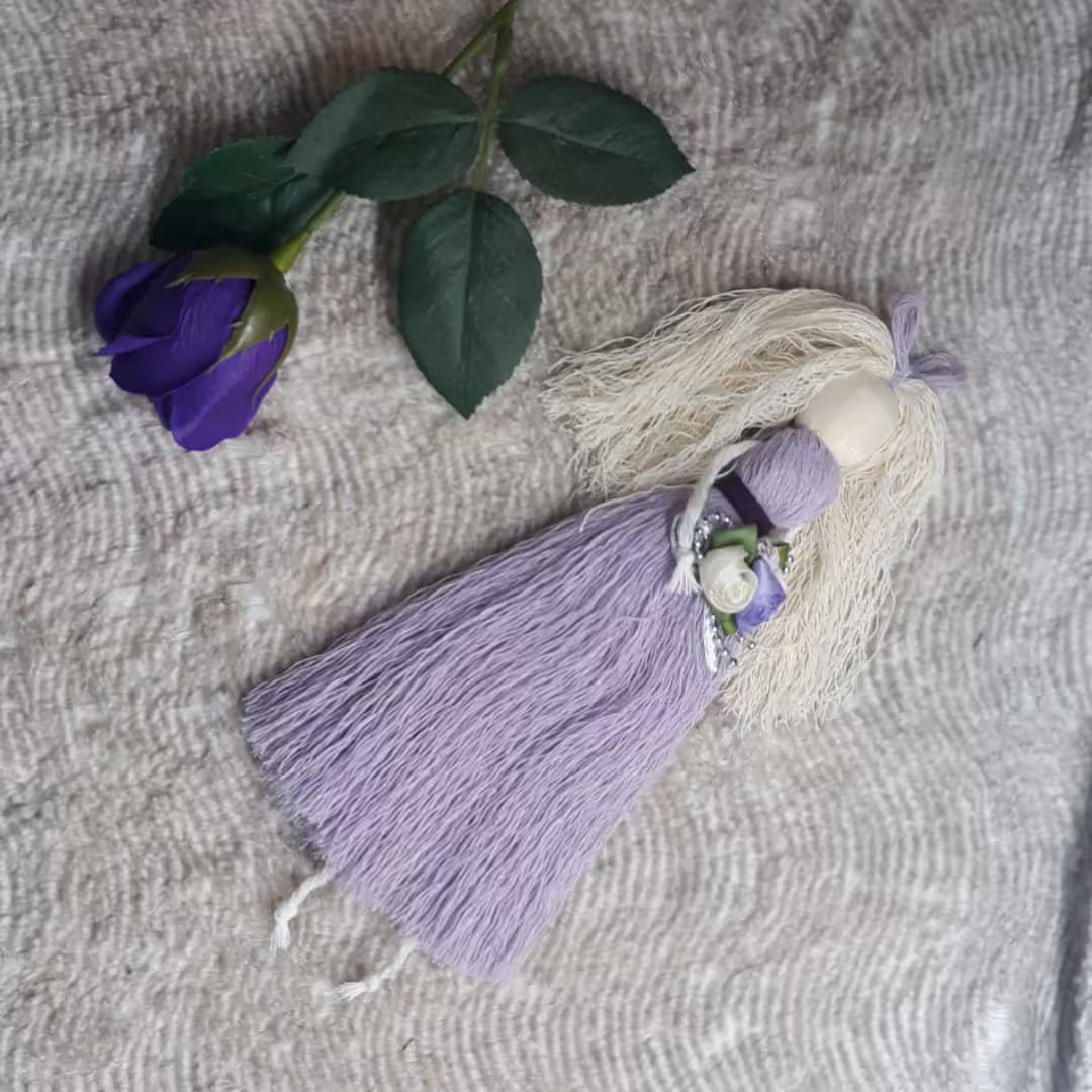 عروسک پرنسس ( دست ساز مکرومه بافی زیبا شیک )