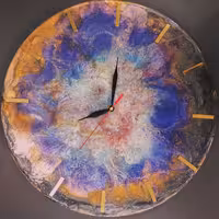 ساعت رزینی  با طرح کهکشان باقطر 35 قابل سفارش در  سایز  های مختلف و زنگ 