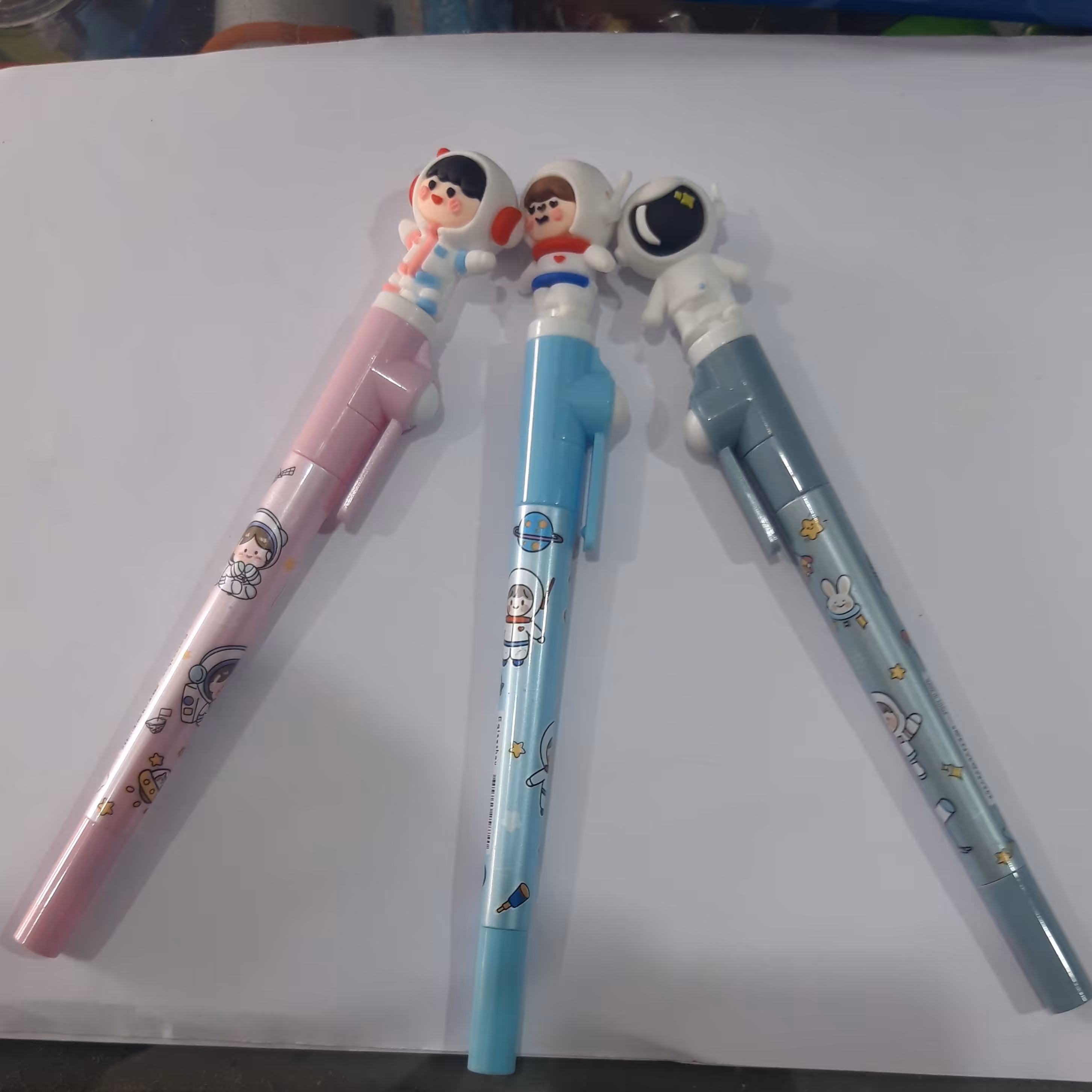 روانویس فانتزی فضانورد