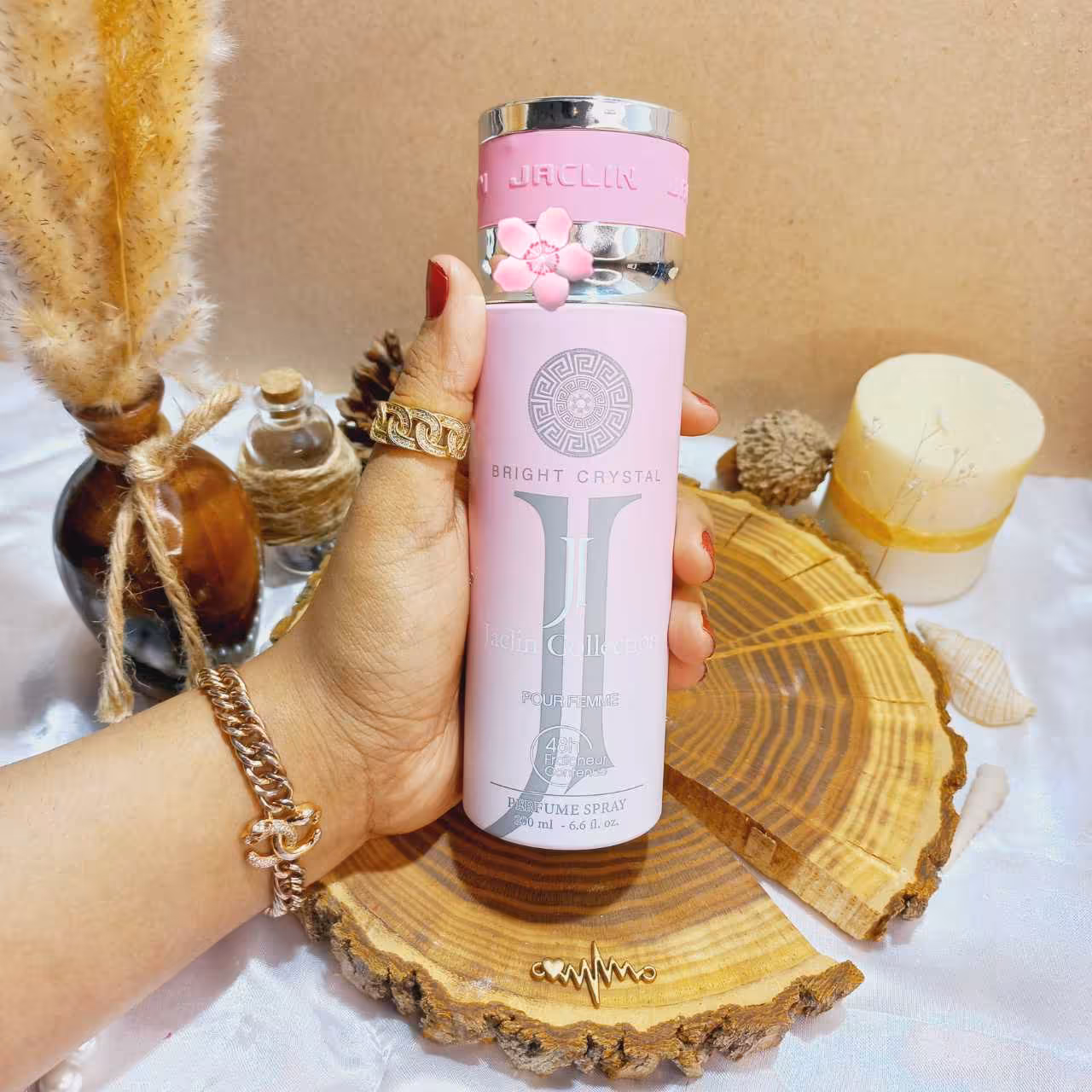 اسپری اماراتی ژاکلین کالکشن حجم 250 میل مدل BRIGHT CRYSTAL