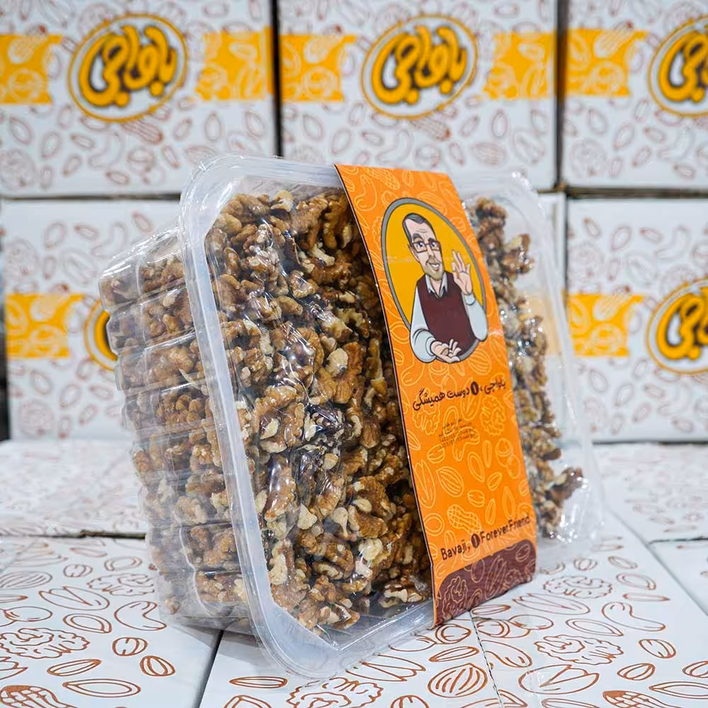 مغز گردو درجه 1 بسته بندی شده در ظروف سیل وکیوم 2 بسته 2.25 کیلویی در کارتن