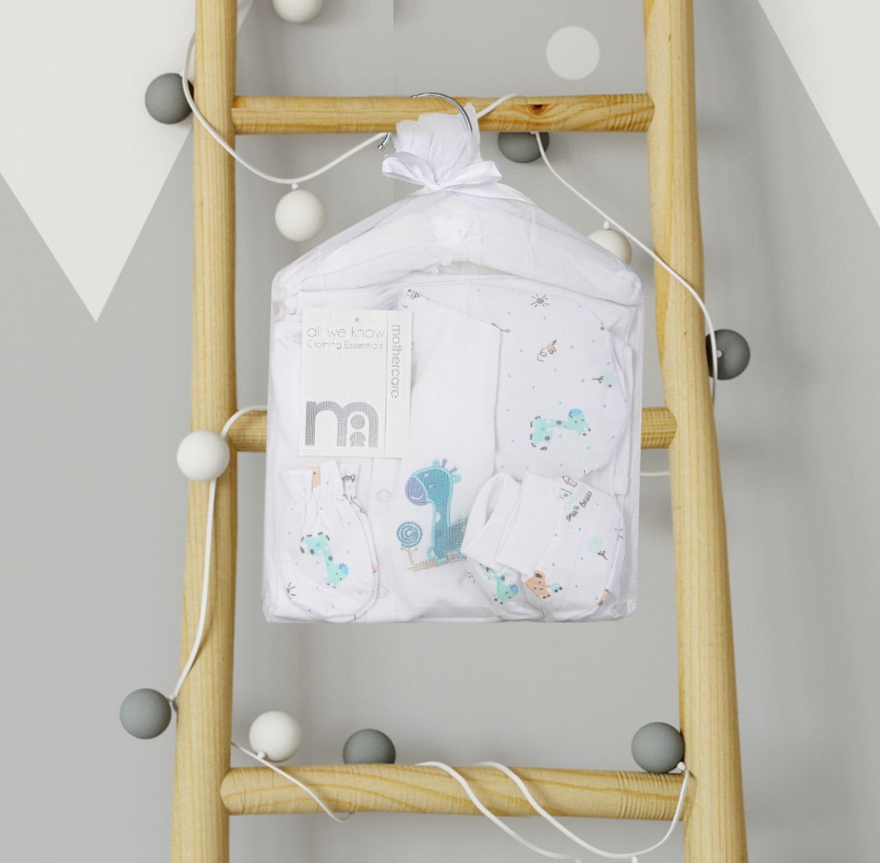 ست بیمارستانی نوزاد طرح زرافه 7تیکه برند مادرکر mothercare