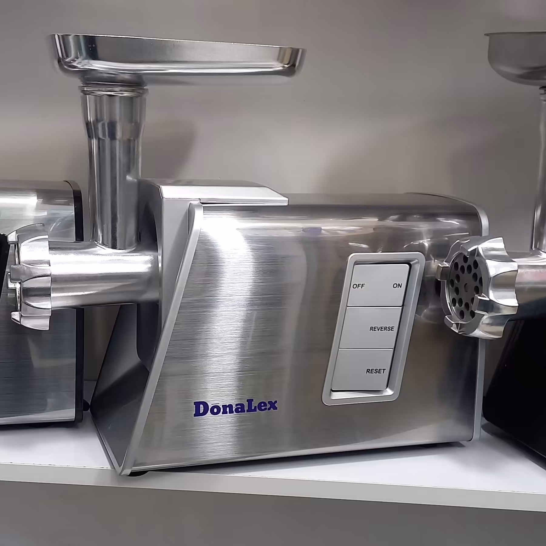 چرخ گوشت دونالکس ایتالیا  اصل